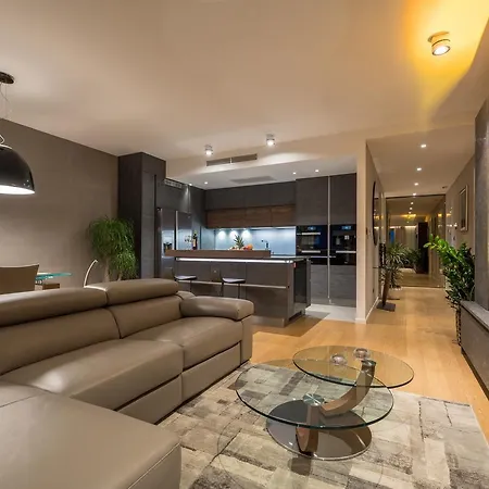 Luxury Gabriela With Pool Appartement